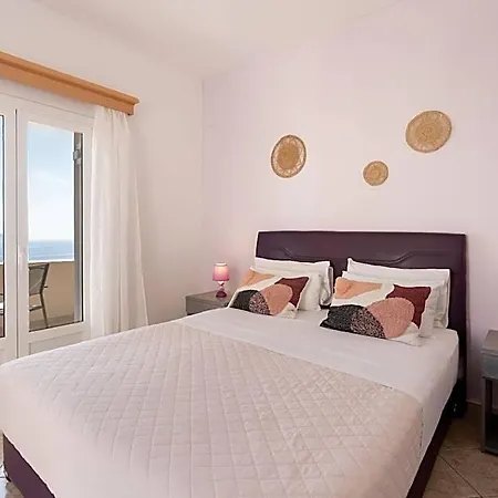 Libertad 3* Imerovigli (Santorini)