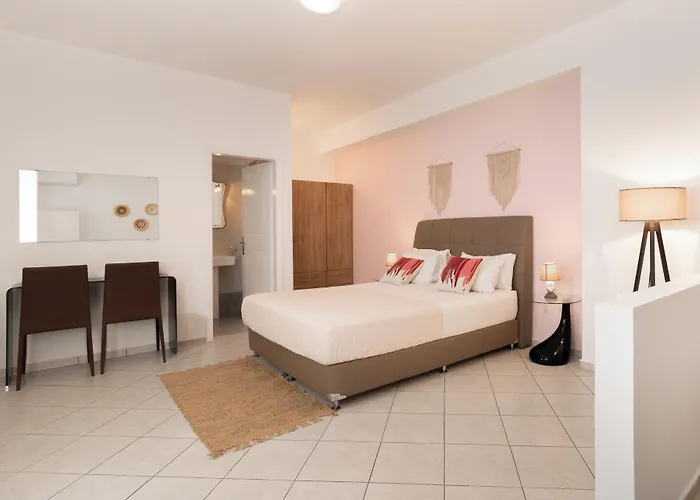 Konukevi Libertad Imerovigli (Santorini)