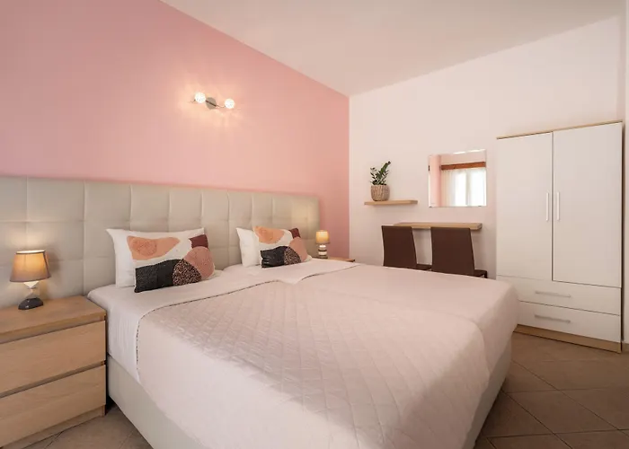 Libertad Konukevi 4*